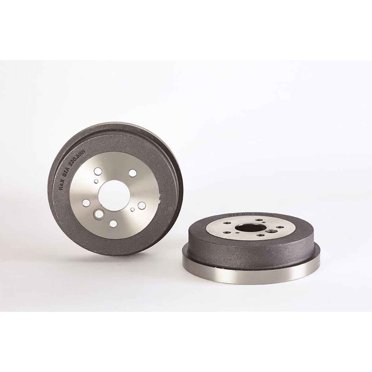 ESSENTIAL Rear Brake Drum - 14.5816.10_01