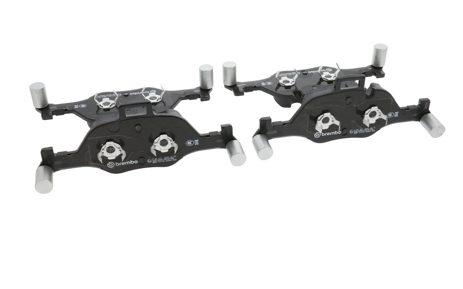 PRIME Low-Met Front Disc Brake Pad Set - P06107_14